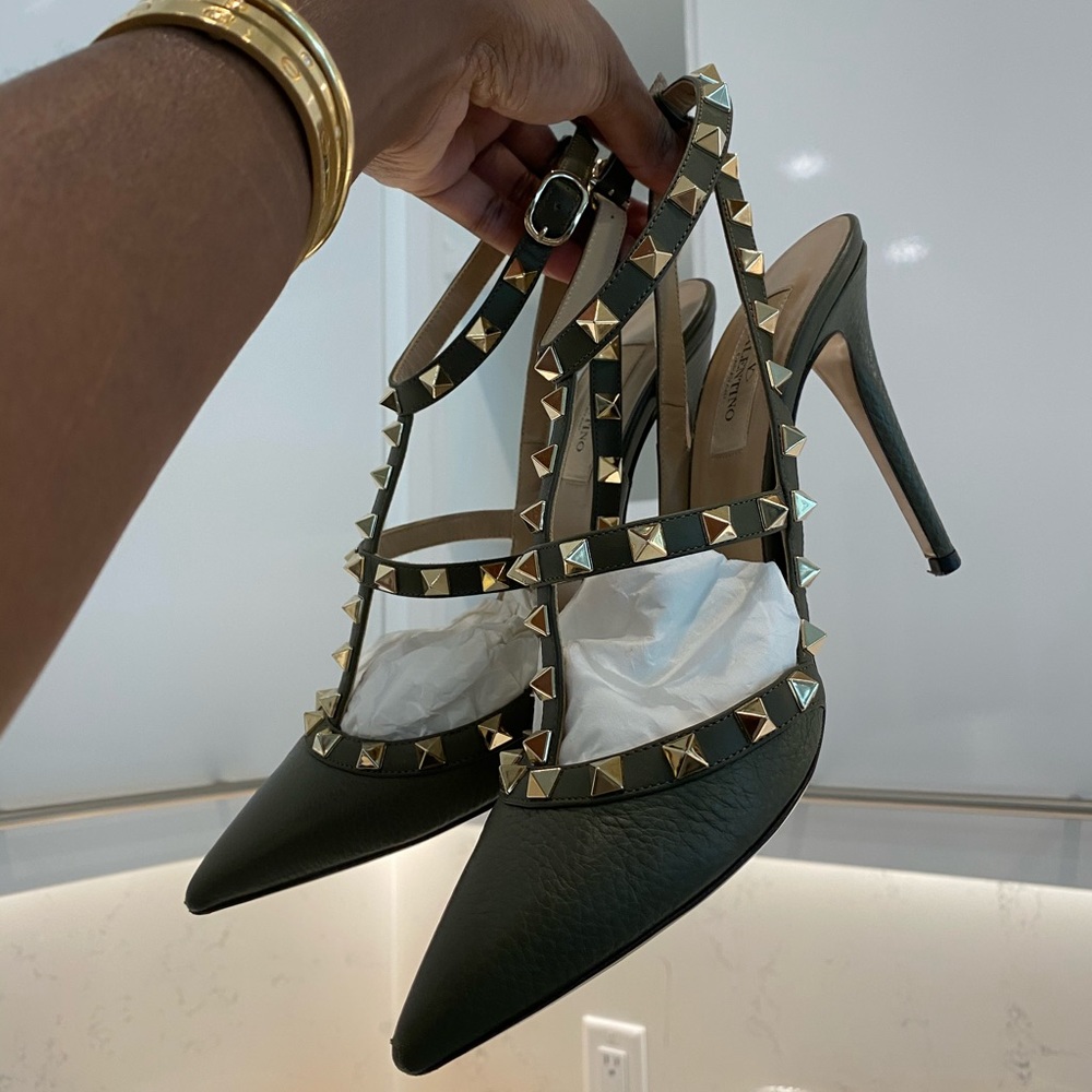Valentino Rock-studs Heels 38 in Khaki